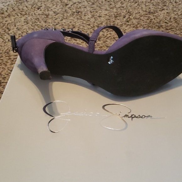 Heels - Picture 2 of 2